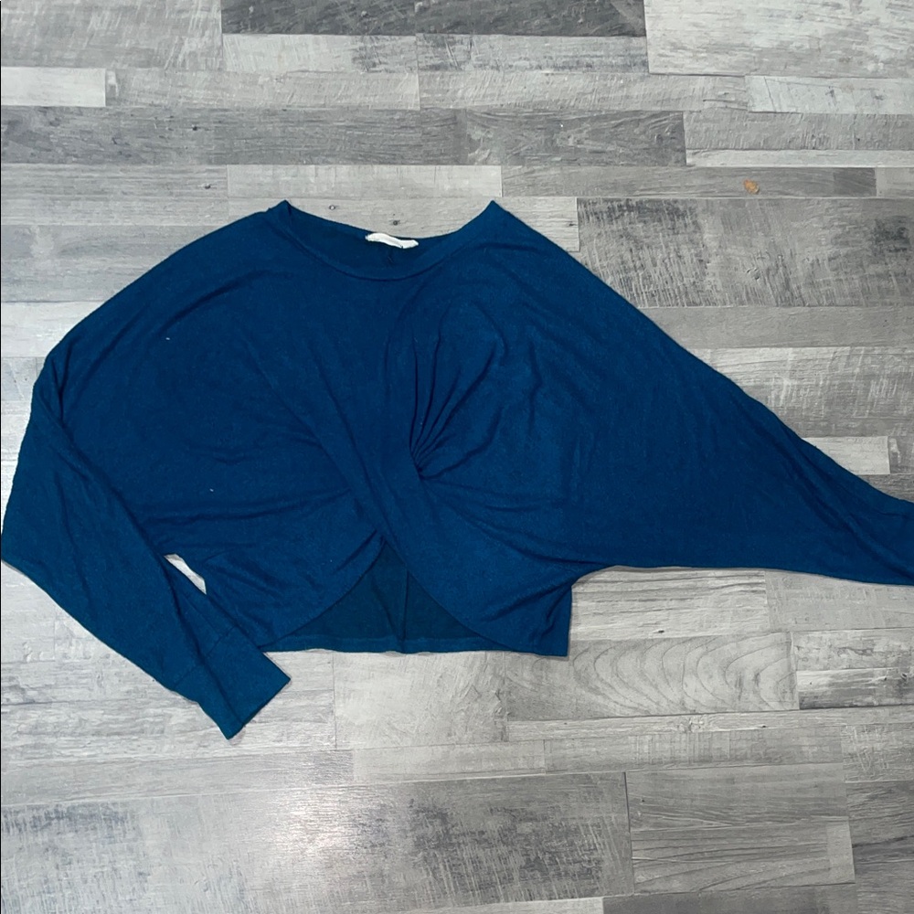 Love in Teal Twist Front Crop Top